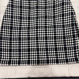 NWT LOFT Black and White Mini Houndstooth Skirt